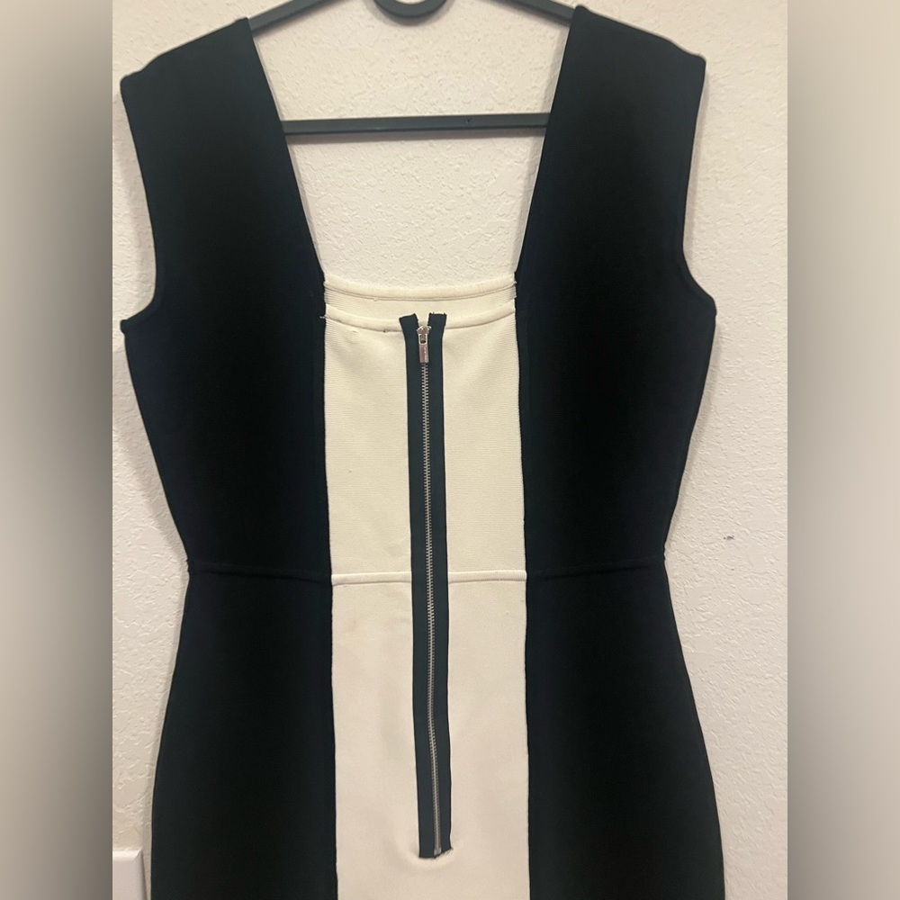 🌻BCBGMaxAzria Dress - Picture 8 of 12